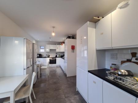 0 bedroom House share to let in Golders Green Road, Golders Green, London, NW11