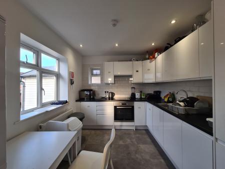 0 bedroom House share to let in Golders Green Road, Golders Green, London, NW11