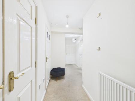 2 bedroom Flat for sale in Clarkson Close, Nuneaton, CV11