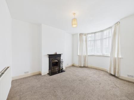 2 bedroom Semi-detached house for sale in Bowling Green Road, Hinckley, LE10