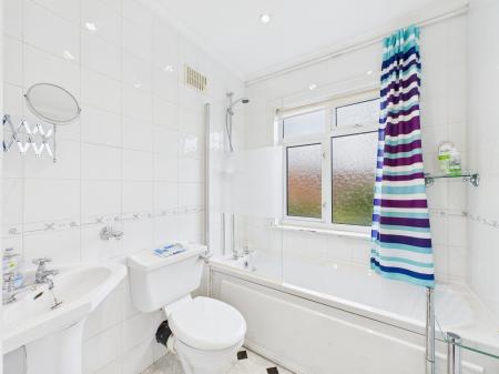 2 bedroom Semi-detached house for sale in Bowling Green Road, Hinckley, LE10