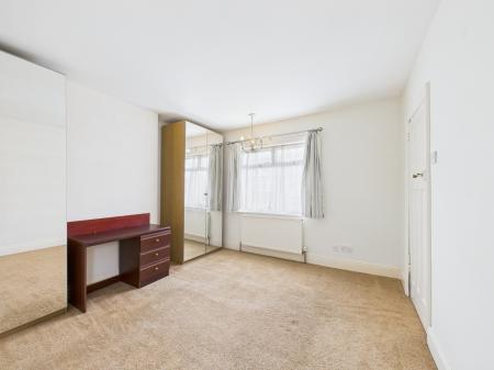 2 bedroom Semi-detached house for sale in Bowling Green Road, Hinckley, LE10