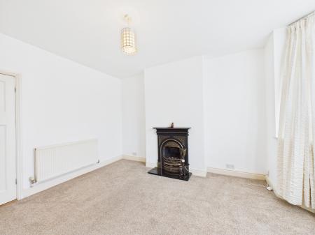 2 bedroom Semi-detached house for sale in Bowling Green Road, Hinckley, LE10