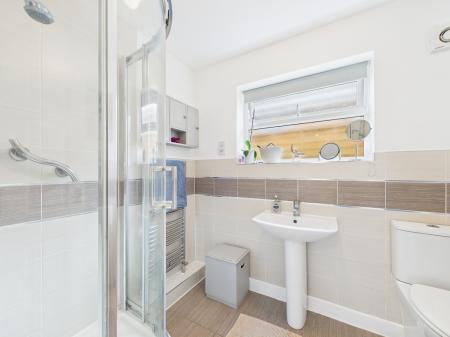 2 bedroom Detached bungalow for sale in Far Lash, Burbage, LE10
