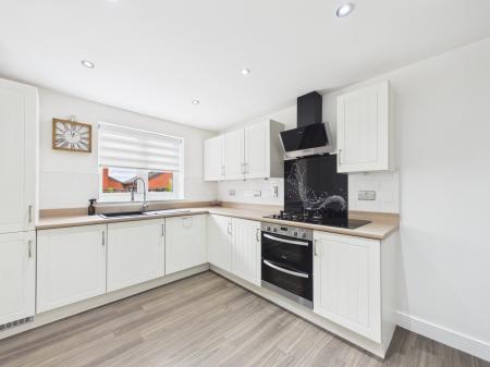 4 bedroom Detached house for sale in Frezenberg Close, Burbage, LE10