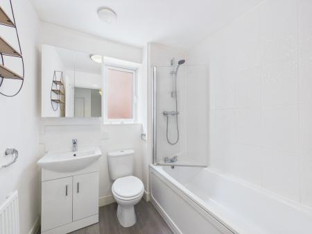 4 bedroom Detached house for sale in Frezenberg Close, Burbage, LE10
