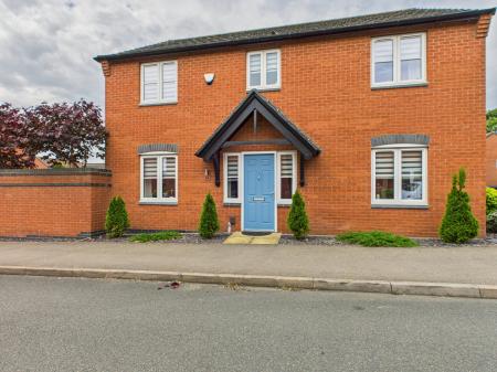 4 bedroom Detached house for sale in Frezenberg Close, Burbage, LE10