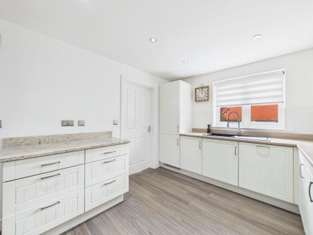 4 bedroom Detached house for sale in Frezenberg Close, Burbage, LE10