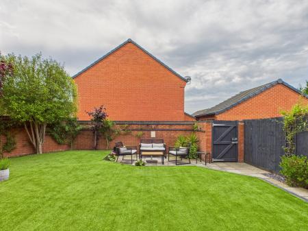 4 bedroom Detached house for sale in Frezenberg Close, Burbage, LE10