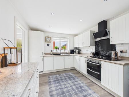 4 bedroom Detached house for sale in Frezenberg Close, Burbage, LE10