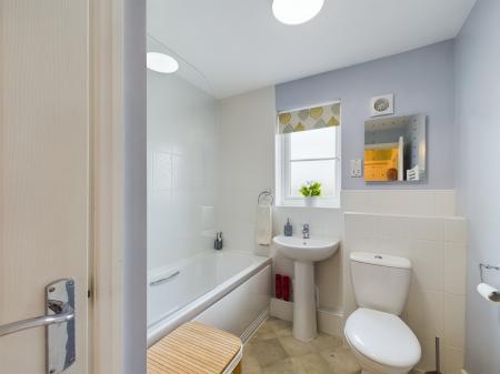 3 bedroom Semi-detached house for sale in Gallus Drive, Hinckley, LE10