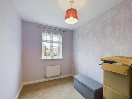 3 bedroom Semi-detached house for sale in Gallus Drive, Hinckley, LE10