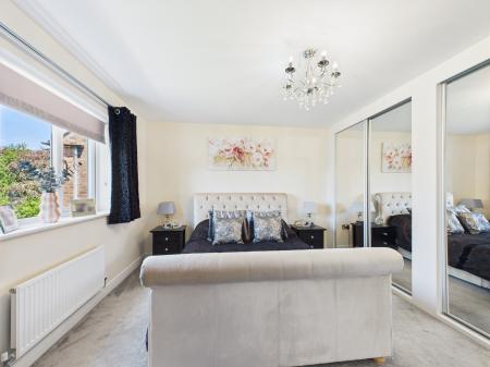 5 bedroom Detached house for sale in Greendale Road, Nuneaton, CV11