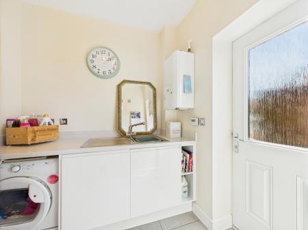 5 bedroom Detached house for sale in Greendale Road, Nuneaton, CV11