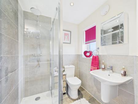 5 bedroom Detached house for sale in Greendale Road, Nuneaton, CV11