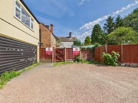 3 bedroom Flat for sale in Hinckley Road, Earl Shilton, LE9