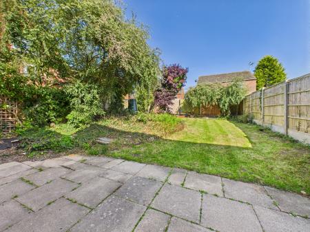 3 bedroom Semi-detached house for sale in Laburnum Avenue, Newbold Verdon, LE9