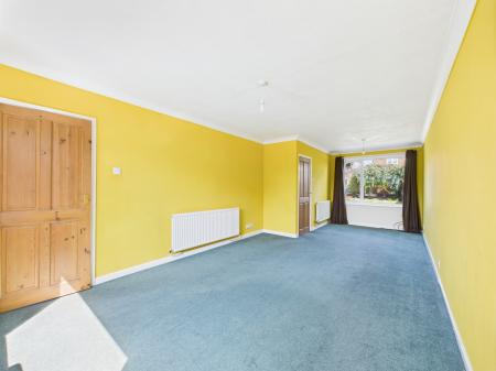 3 bedroom Semi-detached house for sale in Laburnum Avenue, Newbold Verdon, LE9