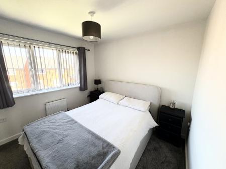 3 bedroom Semi-detached house for sale in Lapwing Drive, Hinckley, LE10