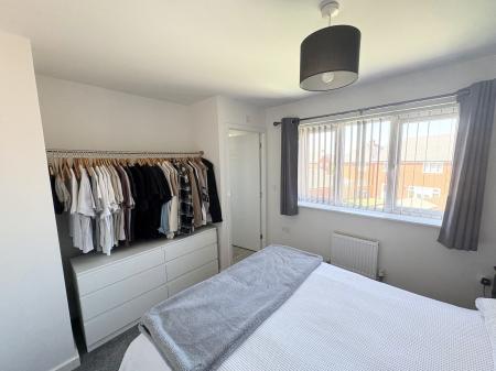 3 bedroom Semi-detached house for sale in Lapwing Drive, Hinckley, LE10