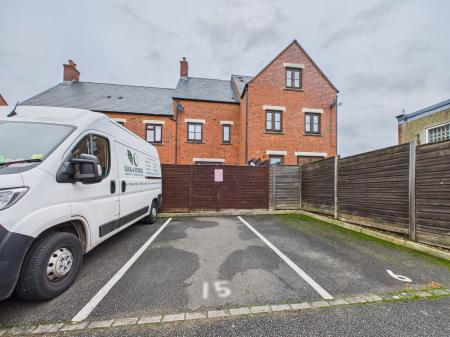 2 bedroom Terraced House for sale in New Street, Hinckley, LE10