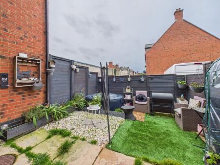 2 bedroom Terraced House for sale in New Street, Hinckley, LE10