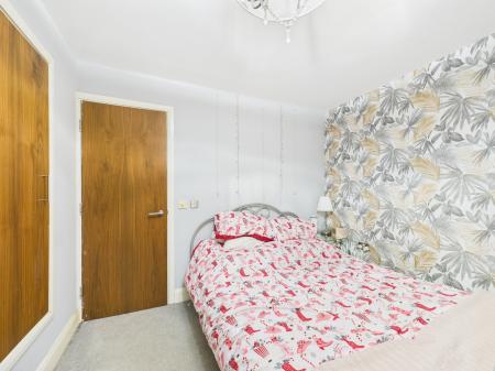 2 bedroom Terraced House for sale in New Street, Hinckley, LE10