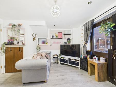 2 bedroom Terraced House for sale in New Street, Hinckley, LE10