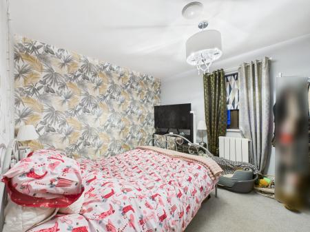 2 bedroom Terraced House for sale in New Street, Hinckley, LE10