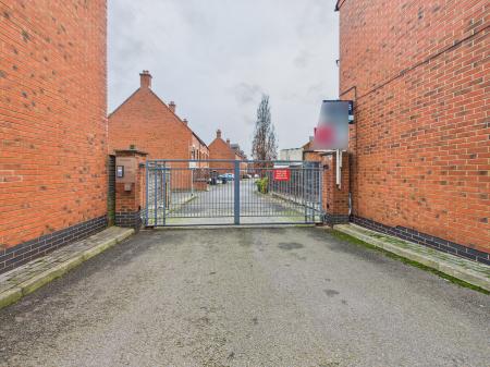 2 bedroom Terraced House for sale in New Street, Hinckley, LE10