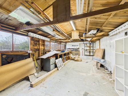 4 bedroom Detached house for sale in Oxford Road, Desford, LE9