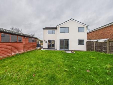 4 bedroom Detached house for sale in Oxford Road, Desford, LE9