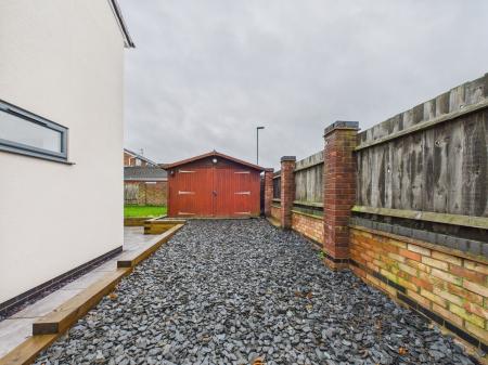 4 bedroom Detached house for sale in Oxford Road, Desford, LE9
