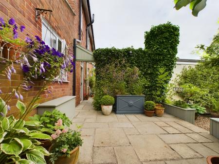 2 bedroom Semi-detached house for sale in Station Road, Elmesthorpe, LE9