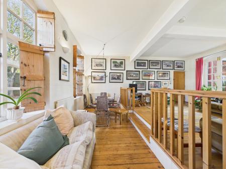 2 bedroom Flat for sale in Higham Lane, Stoke Golding, CV13