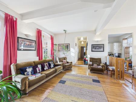 2 bedroom Flat for sale in Higham Lane, Stoke Golding, CV13