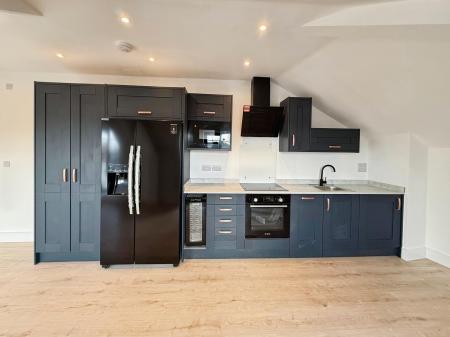 2 bedroom Flat to let in Upper Bond Street, Hinckley, LE10