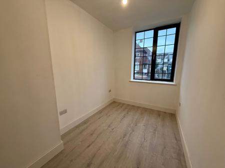 2 bedroom Flat to let in Upper Bond Street, Hinckley, LE10