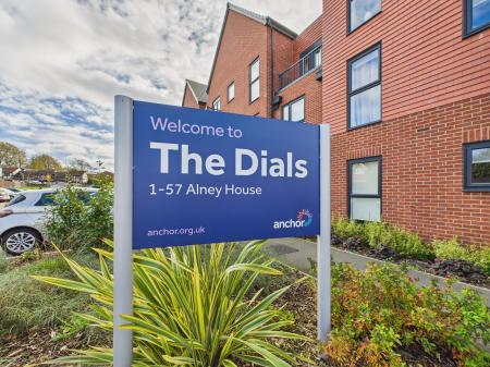 2 bedroom Ground floor flat for sale in Elizabeth Coxhead Gardens, Hinckley, LE10