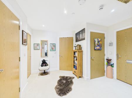 2 bedroom Ground floor flat for sale in Elizabeth Coxhead Gardens, Hinckley, LE10