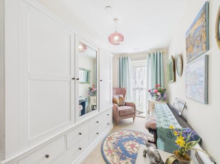 2 bedroom Ground floor flat for sale in Elizabeth Coxhead Gardens, Hinckley, LE10