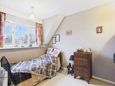 5 bedroom Detached house for sale in Hillrise, Burbage, LE10