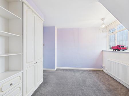 5 bedroom Detached house for sale in Hillrise, Burbage, LE10