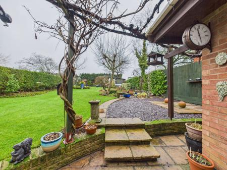 5 bedroom Detached house for sale in Hillrise, Burbage, LE10