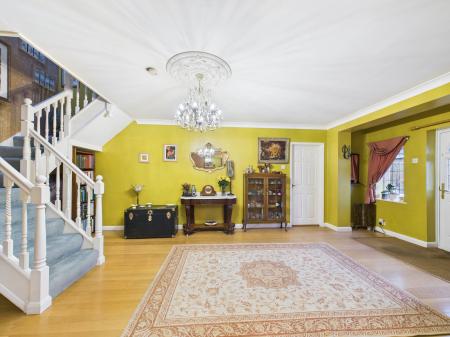 5 bedroom Detached house for sale in Hillrise, Burbage, LE10