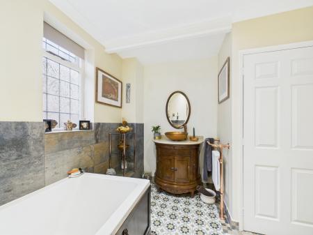 5 bedroom Detached house for sale in Hillrise, Burbage, LE10