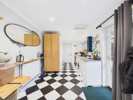 5 bedroom Detached house for sale in Hillrise, Burbage, LE10