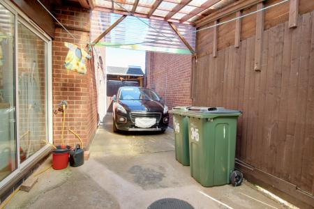 3 bedroom Detached house for sale in John Bold Avenue, Stoney Stanton, LE9