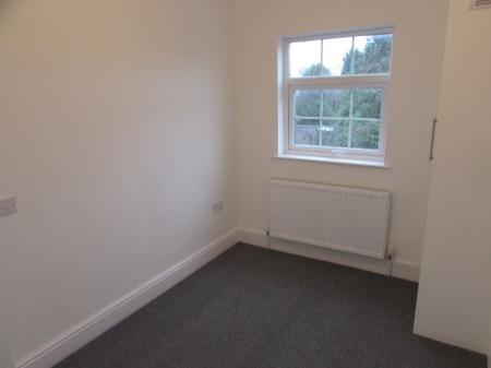 2 bedroom Terraced House to let in Church Road, Nuneaton, CV10