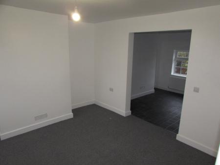 2 bedroom Terraced House to let in Church Road, Nuneaton, CV10